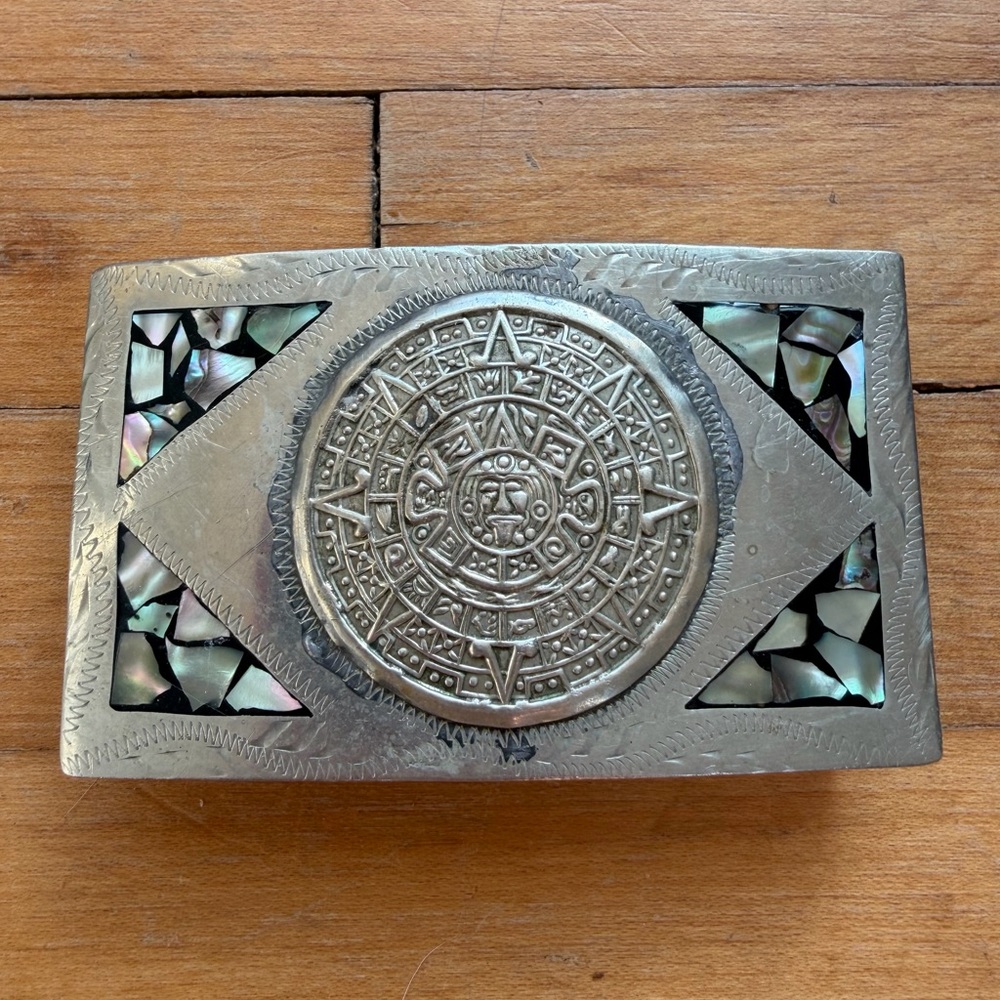 Vintage Aztec Mayan Calendar Sun Dial Abalone Inlay Belt Buckle Mexico Silver